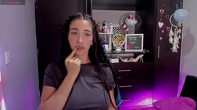 Emilytafur online show from 16, 1, 2026