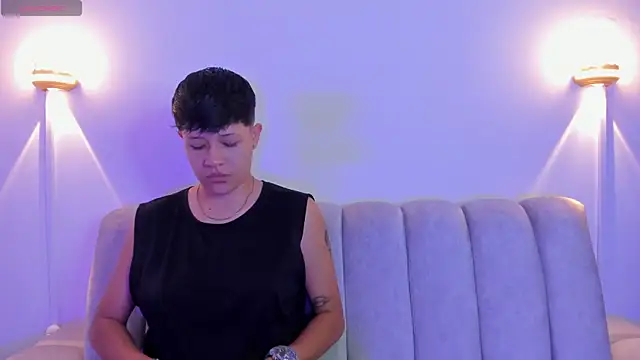 Snapshot of violet_casper_ chatting on 29, 9, 2025 violet casper  online show from 29, 9, 2025