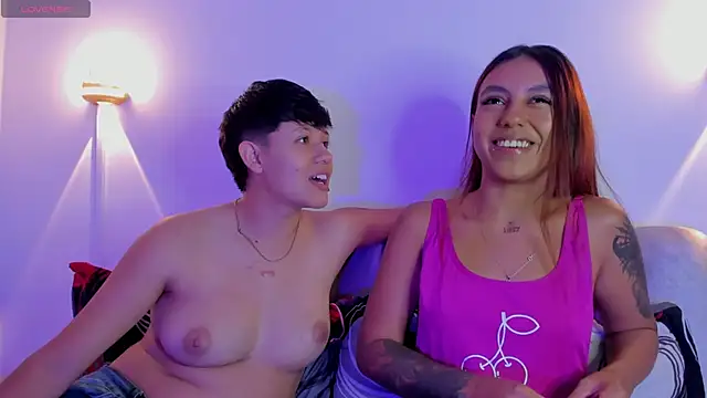 Snapshot of violet_casper_ chatting on 8, 10, 2025 violet casper  online show from 8, 10, 2025