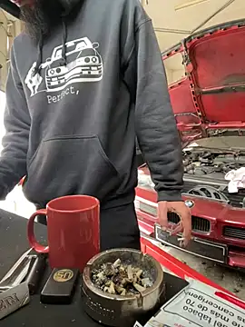 Snapshot of donnuozfutura chatting on 25, 2, 2025 donnuozfutura online show from 25, 2, 2025