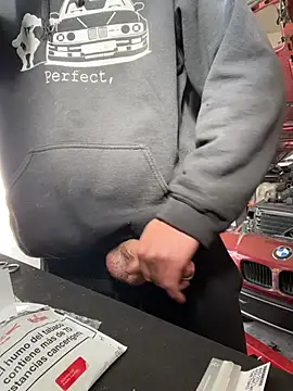 Snapshot of donnuozfutura chatting on 4, 3, 2025 donnuozfutura online show from 4, 3, 2025