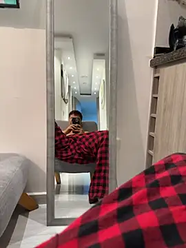 Snapshot of Logan_smith1 chatting on 9, 4, 2026 Logan smith1 online show from 9, 4, 2026