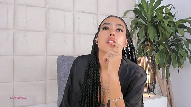 Nia Bunny online show from 30, 12, 2024
