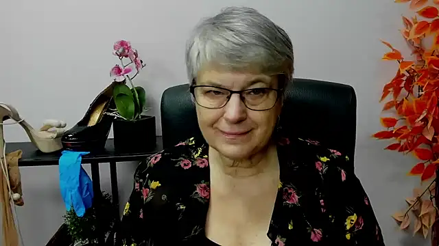 Snapshot of IrisDream chatting on 2, 12, 2024 IrisDream online show from 2, 12, 2024