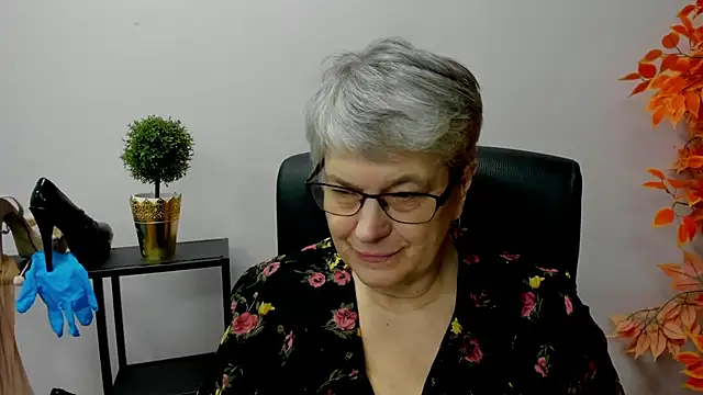 Snapshot of IrisDream chatting on 13, 1, 2025 IrisDream online show from 13, 1, 2025