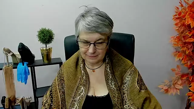 Snapshot of IrisDream chatting on 28, 1, 2025 IrisDream online show from 28, 1, 2025