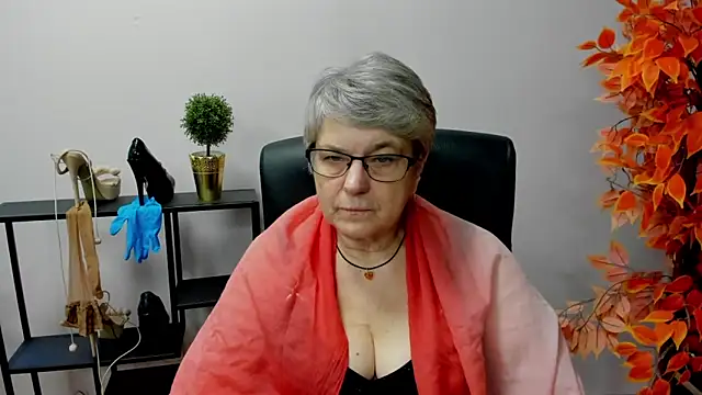 Snapshot of IrisDream chatting on 31, 1, 2025 IrisDream online show from 31, 1, 2025
