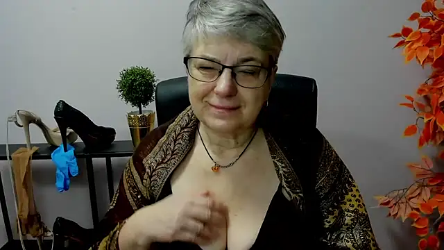 Snapshot of IrisDream chatting on 25, 2, 2025 IrisDream online show from 25, 2, 2025
