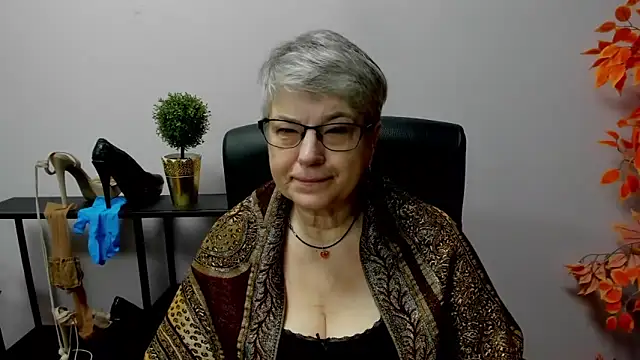 Snapshot of IrisDream chatting on 26, 2, 2025 IrisDream online show from 26, 2, 2025
