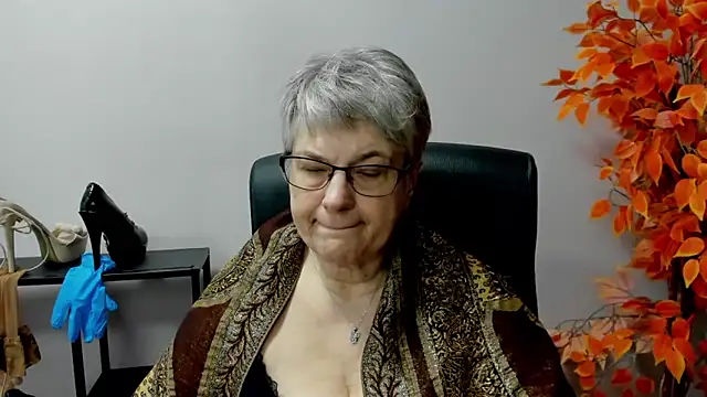 Snapshot of IrisDream chatting on 14, 3, 2025 IrisDream online show from 14, 3, 2025
