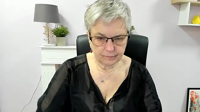 IrisDream online show from 13, 5, 2026