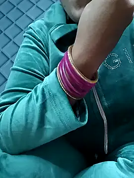 Cute-Raashii online show from 15, 12, 2024