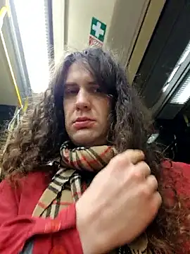 Snapshot of Josephine_LIVE chatting on 29, 11, 2025 Josephine LIVE online show from 29, 11, 2025