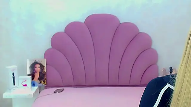 Snapshot of briana_sex32 chatting on 19, 2, 2026 briana sex32 online show from 19, 2, 2026