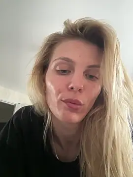 Snapshot of Liya_my chatting on 26, 4, 2026 Liya my online show from 26, 4, 2026