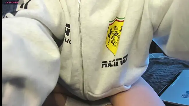 purebeautie13 online show from 6, 2, 2026