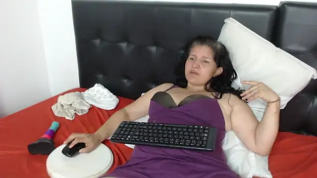 Angelinna Milf online show from 5, 12, 2024