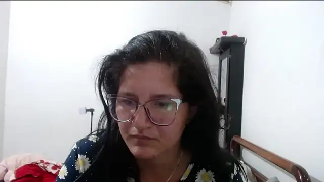 Angelinna Milf online show from 18, 9, 2025