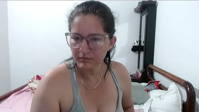 Angelinna Milf online show from 20, 9, 2025