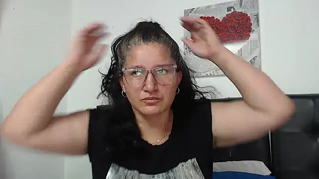 Angelinna Milf online show from 20, 10, 2025