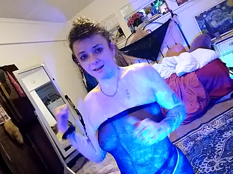 Snapshot of Phoenixmonroe0810 chatting on 24, 1, 2025 Phoenixmonroe0810 online show from 24, 1, 2025