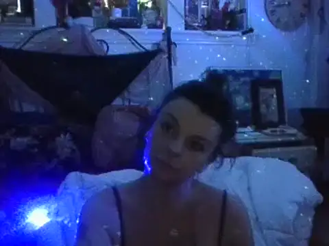 Snapshot of Phoenixmonroe0810 chatting on 4, 2, 2025 Phoenixmonroe0810 online show from 4, 2, 2025