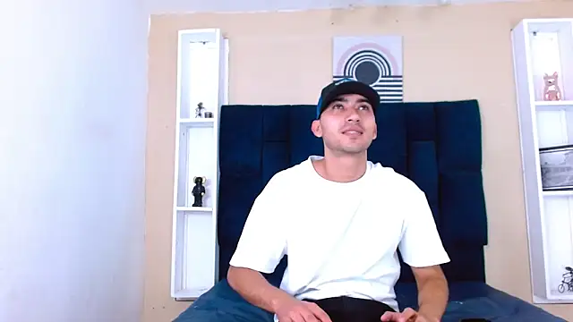 Liam crox online show from 10, 1, 2025