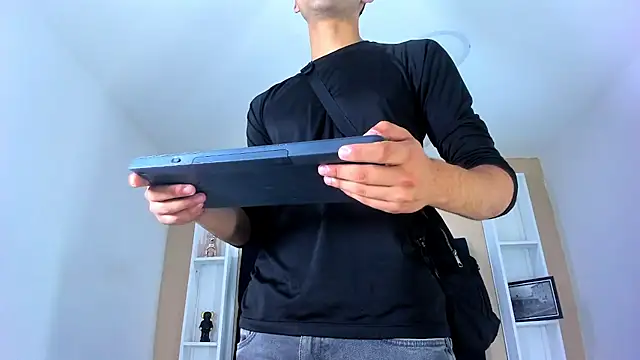 Liam crox online show from 6, 2, 2025