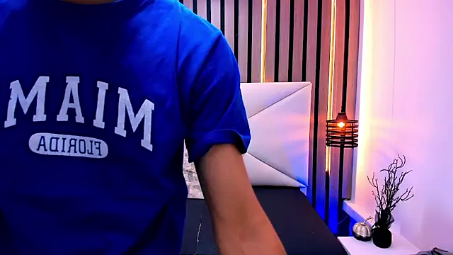 Liam crox online show from 12, 3, 2025