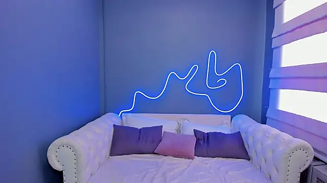 rock n roxy online show from 10, 3, 2025