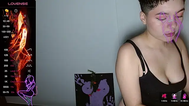 TRIXIE TANG28 online show from 14, 2, 2025