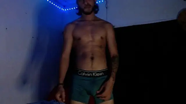 Snapshot of maxximus_100 chatting on 17, 12, 2024 maxximus 100 online show from 17, 12, 2024