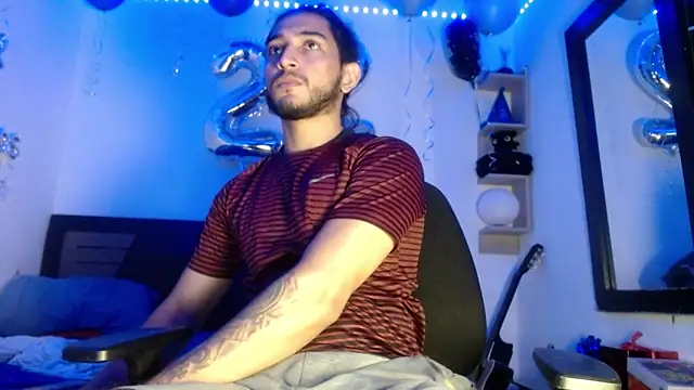 Snapshot of maxximus_100 chatting on 13, 2, 2025 maxximus 100 online show from 13, 2, 2025