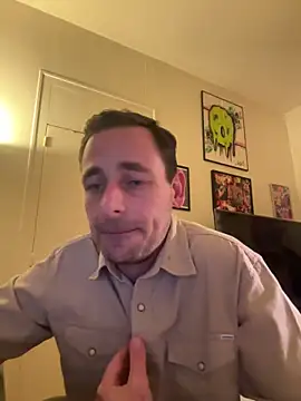 Snapshot of defbond420 chatting on 9, 10, 2025 defbond420 online show from 9, 10, 2025