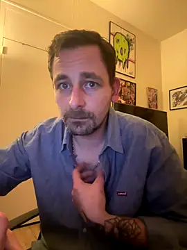 Snapshot of defbond420 chatting on 25, 10, 2025 defbond420 online show from 25, 10, 2025