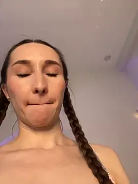 Snapshot of cutte_dora chatting on 16, 2, 2026 cutte dora online show from 16, 2, 2026