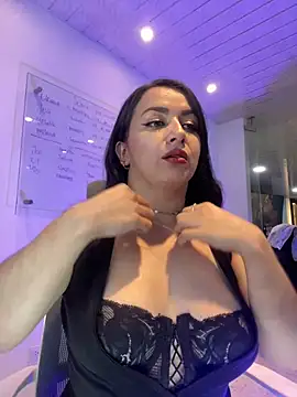 Kimkalifa  online show from 16, 1, 2025