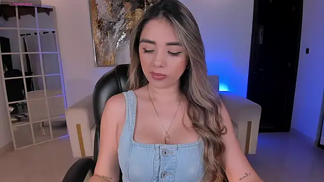Snapshot of ChloePreston_ chatting on 16, 1, 2025 ChloePreston online show from 16, 1, 2025