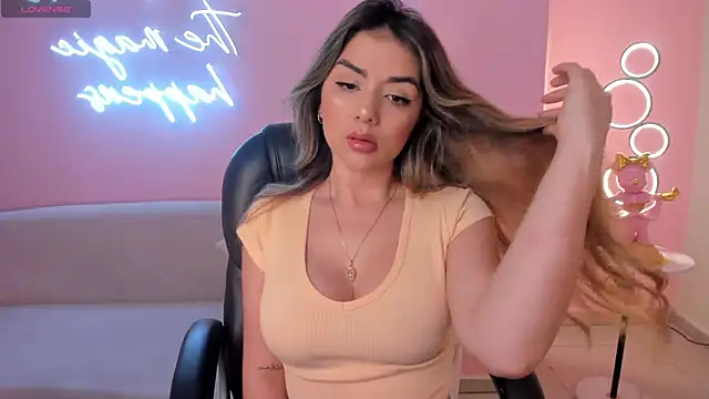 Snapshot of ChloePreston_ chatting on 11, 3, 2025 ChloePreston online show from 11, 3, 2025