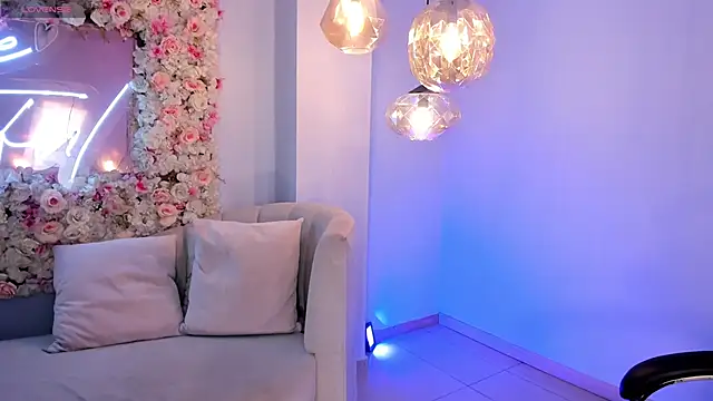 Snapshot of ChloePreston_ chatting on 8, 3, 2026 ChloePreston online show from 8, 3, 2026