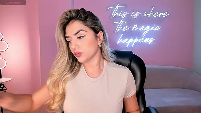 Snapshot of ChloePreston_ chatting on 18, 3, 2026 ChloePreston online show from 18, 3, 2026