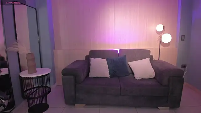 Snapshot of ChloePreston_ chatting on 7, 4, 2026 ChloePreston online show from 7, 4, 2026