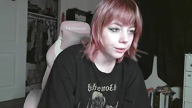 GoddessPinxx online show from 15, 5, 2026