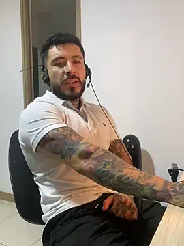 LeoSalvatore  online show from 26, 12, 2024