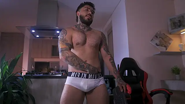 Snapshot of LeoSalvatore_ chatting on 10, 10, 2025 LeoSalvatore online show from 10, 10, 2025