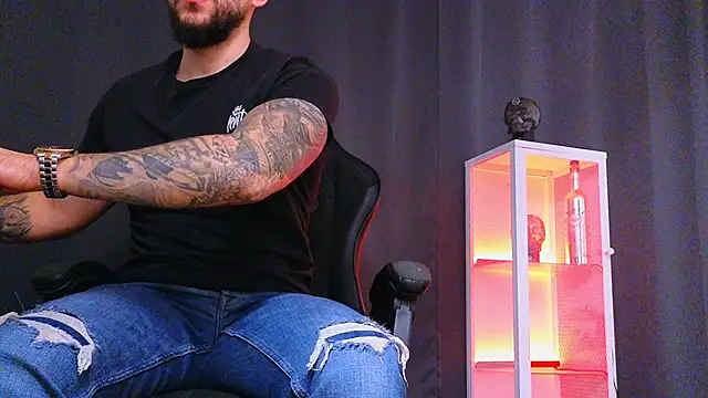 MightyAaron66 online show from 18, 1, 2025