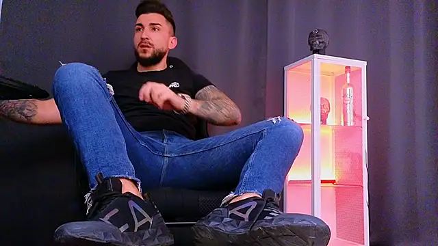 MightyAaron66 online show from 1, 2, 2025