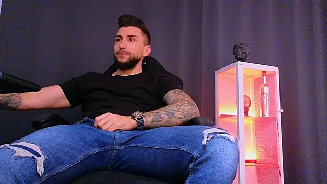 MightyAaron66 online show from 5, 2, 2025