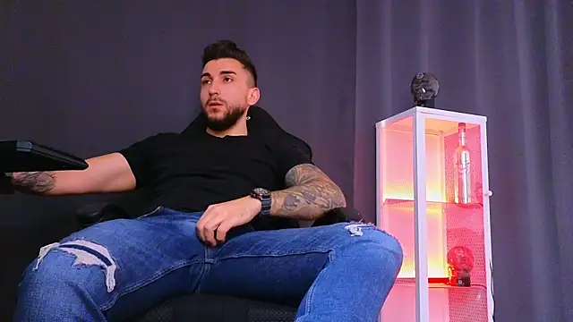 MightyAaron66 online show from 18, 2, 2025