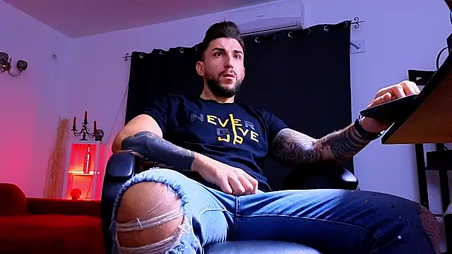 MightyAaron66 online show from 6, 10, 2025